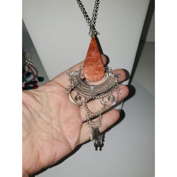 A Red Jasper Stone Necklace Eastern Indian Inspired Silver Tone Detail Vintage - Picture 8 of 8
